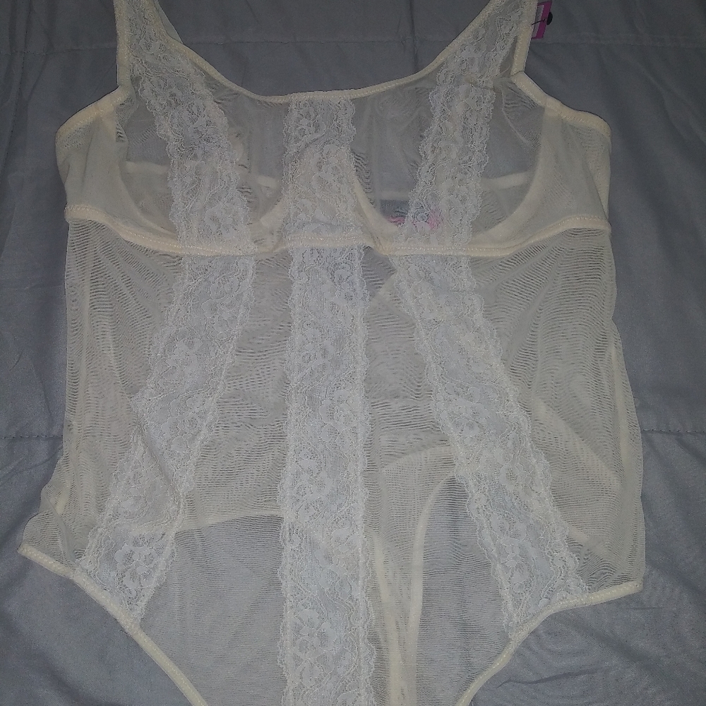 Underwrite Bodysuit - Picture 6 of 6